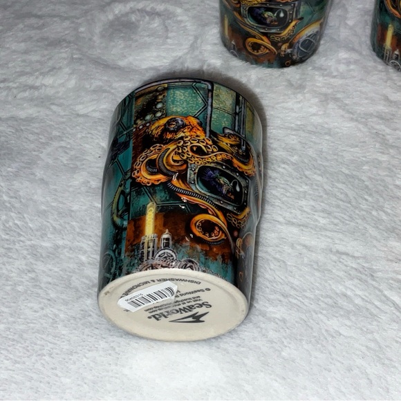 SEAWORLD Collectors 2D Painted Shark, Etc 3 1/8 In JuiceGlass Bundle 3 Brand New - Picture 9 of 16